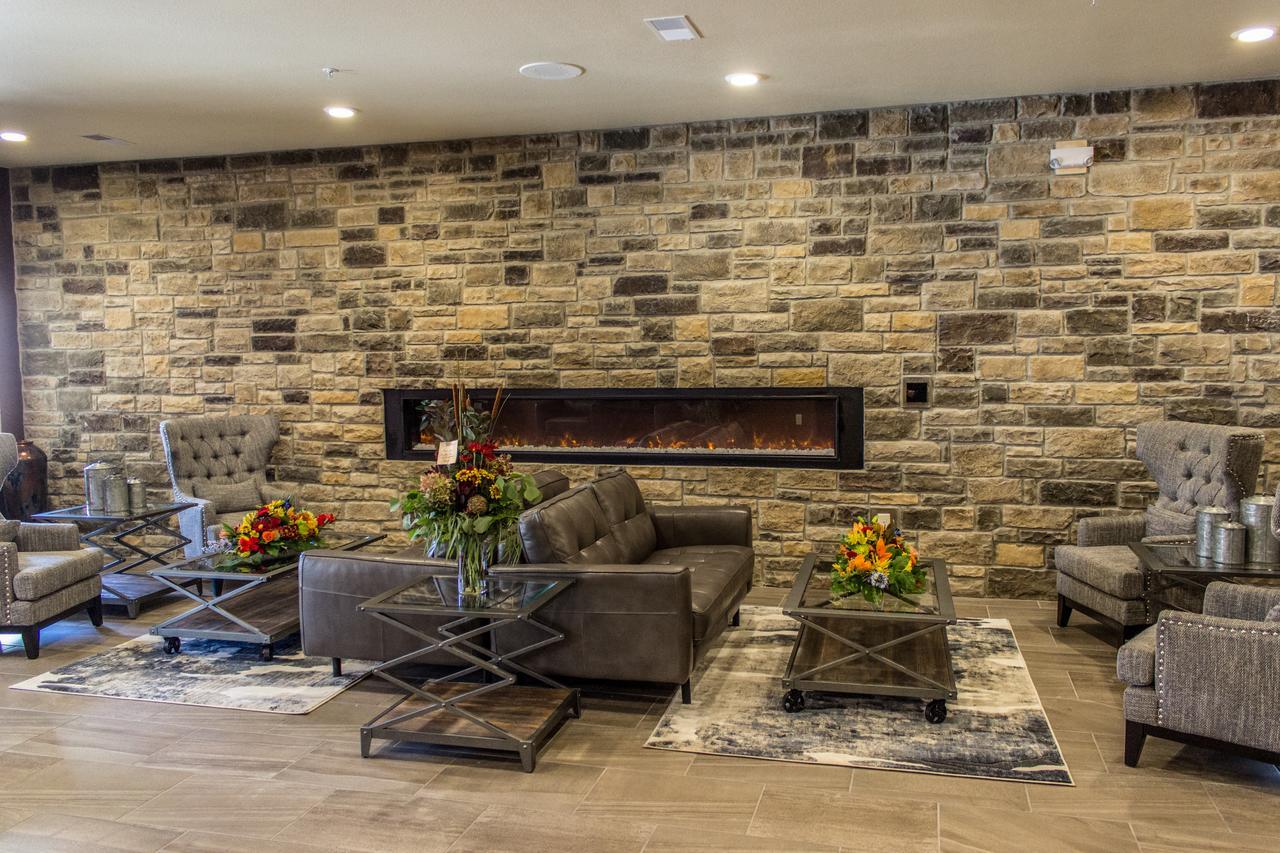Cobblestone Hotel & Suites - Chippewa Falls Exteriör bild