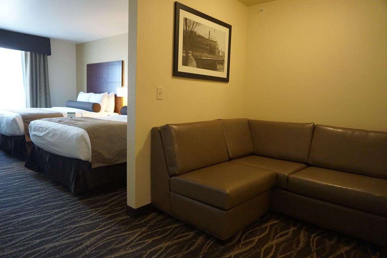 Cobblestone Hotel & Suites - Chippewa Falls Exteriör bild